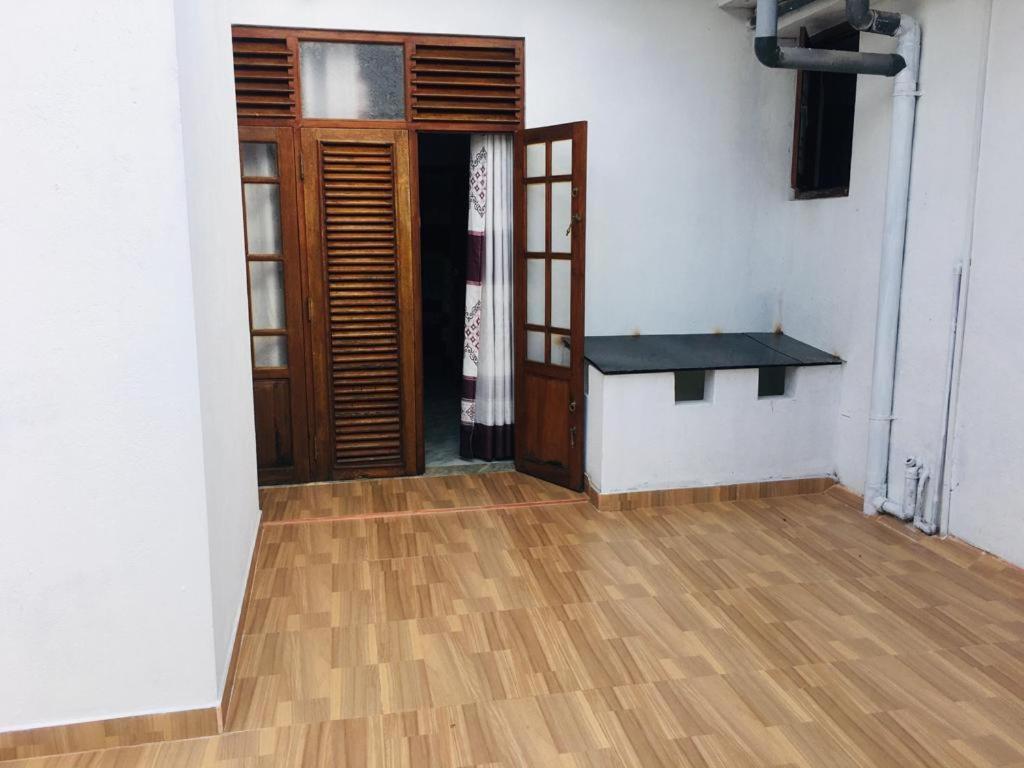 Mirewon Guest Hotel Weligama Ngoại thất bức ảnh