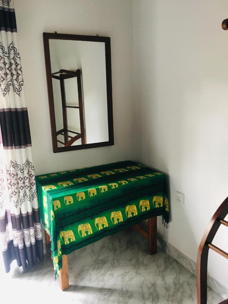 Mirewon Guest Hotel Weligama Ngoại thất bức ảnh