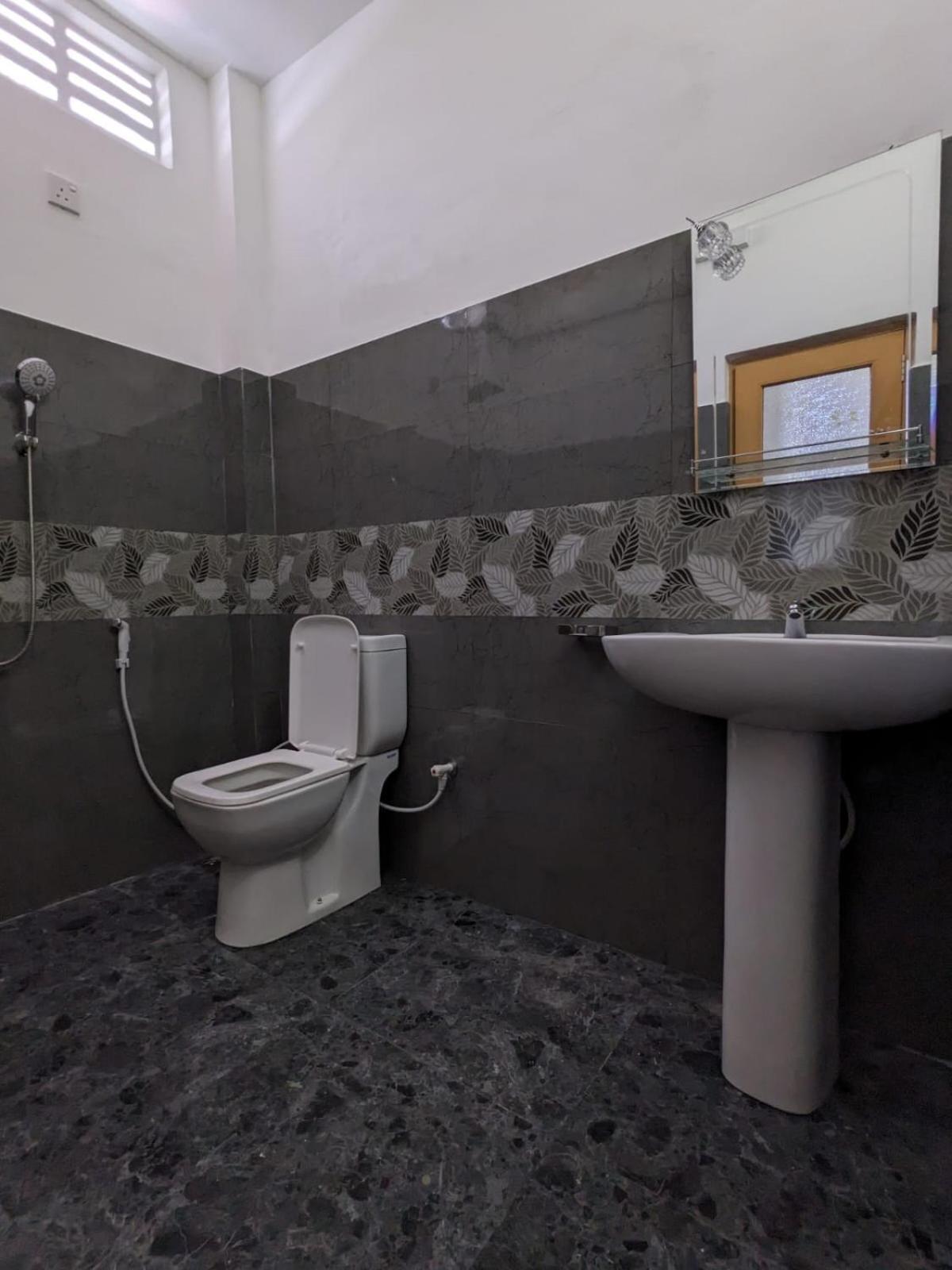 Mirewon Guest Hotel Weligama Ngoại thất bức ảnh