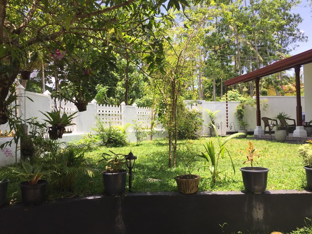 Mirewon Guest Hotel Weligama Ngoại thất bức ảnh